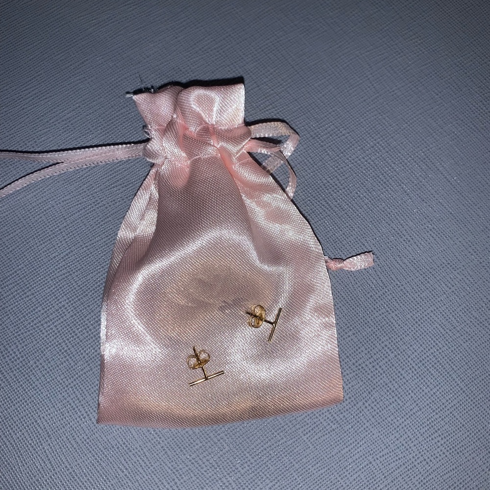 Bar Earrings - Picture 2 of 3